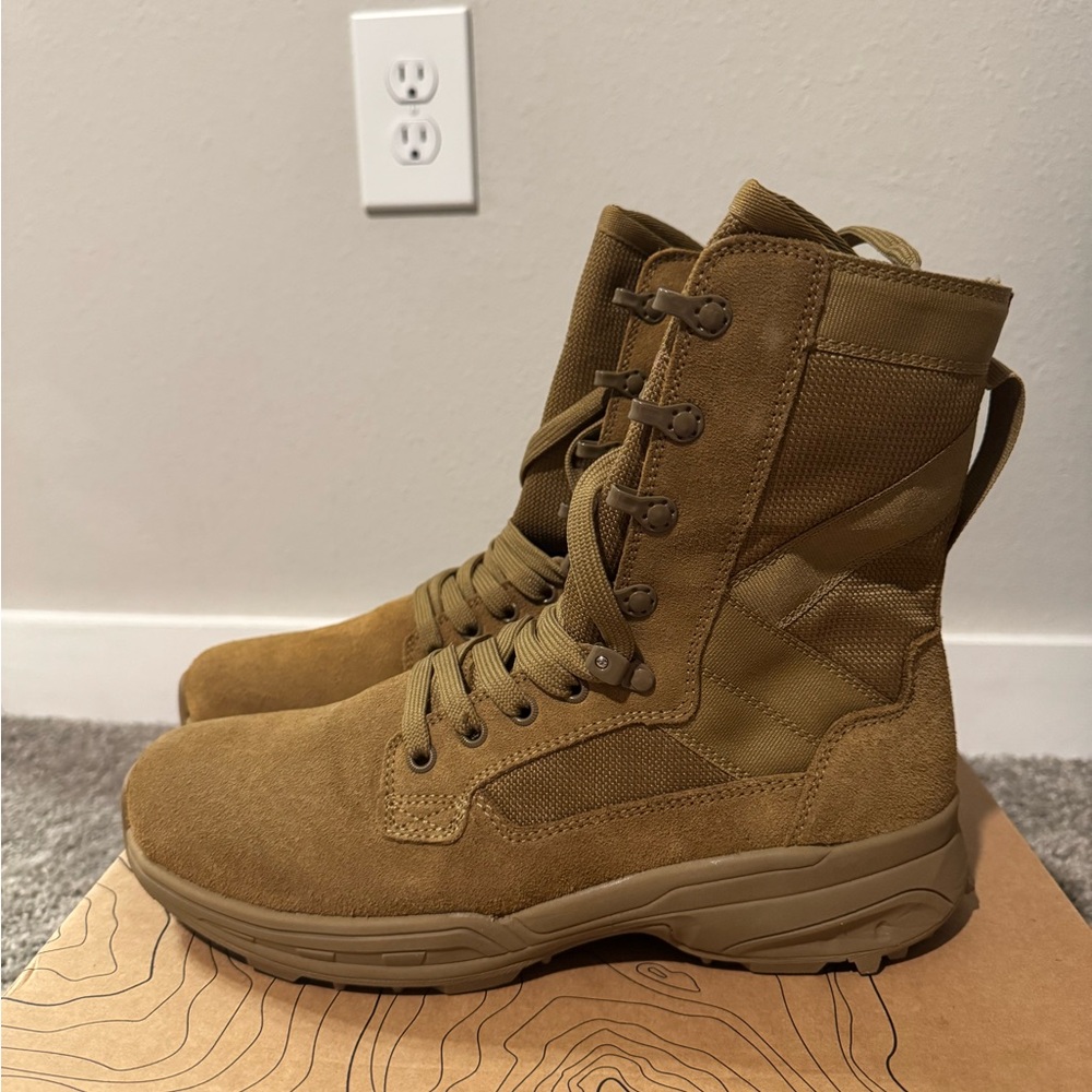 GARMONT T8 NFS 670 TACTICAL BOOTS 
Size 9.5